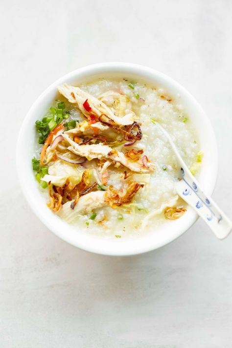 Vietnamese Porridge, Rice Porridge Recipe, Chicken And Mushrooms, Vietnamese Chicken, Porridge Recipes, Rice Porridge, Poached Chicken, Fried Shallots, Pulled Chicken