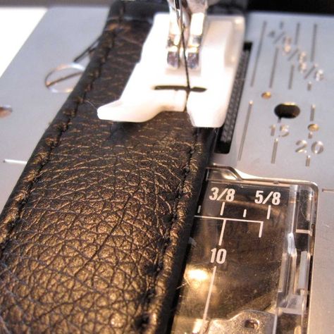 Emmaline Bags, Sac Diy, Handbag Hardware, Sew Ins, Diy Bags Purses, Diy Purse, Sewing Leather, Couture Sewing, Purse Patterns