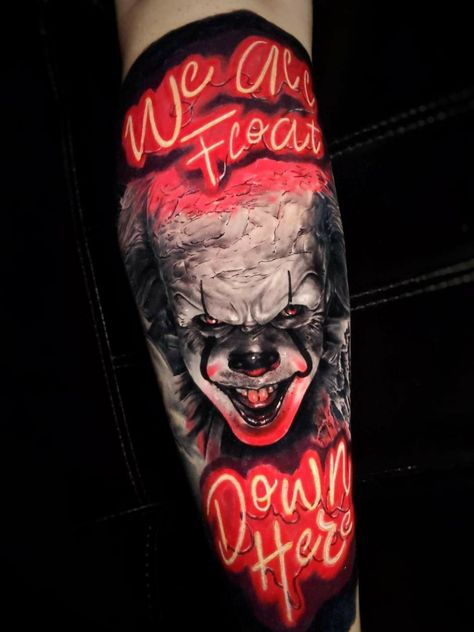 Scary Tattoo Ideas, Horror Tattoo Ideas, Pennywise Tattoo, Neon Tattoo, Clown Tattoo, Movie Tattoo, Movie Tattoos, Scary Tattoos, Geniale Tattoos