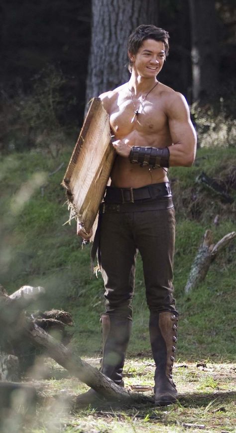 Craig Horner Legend Of The Seeker, Craig Horner, Cute Celebrity Guys, Cute Celebrities, Chris Evans, Fitness Motivation, Actors, Fan Art, Celebrities