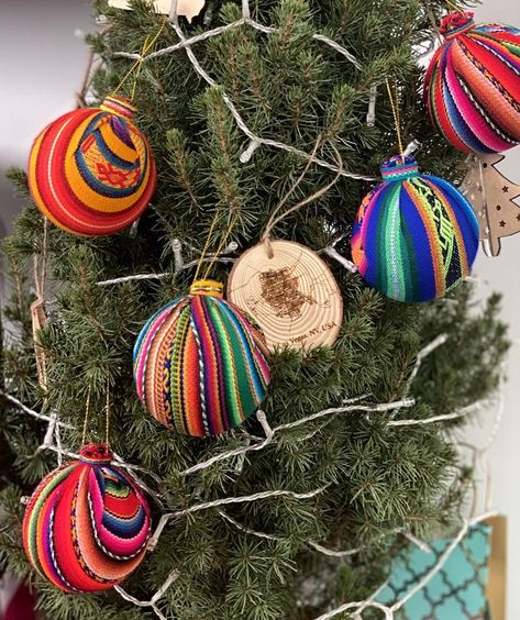 Peruvian Christmas, Unique Decoration, Christmas Balls, Diy Christmas, Unique Decor, Tree Decorations, Christmas Tree Decorations, Peru, Different Colors