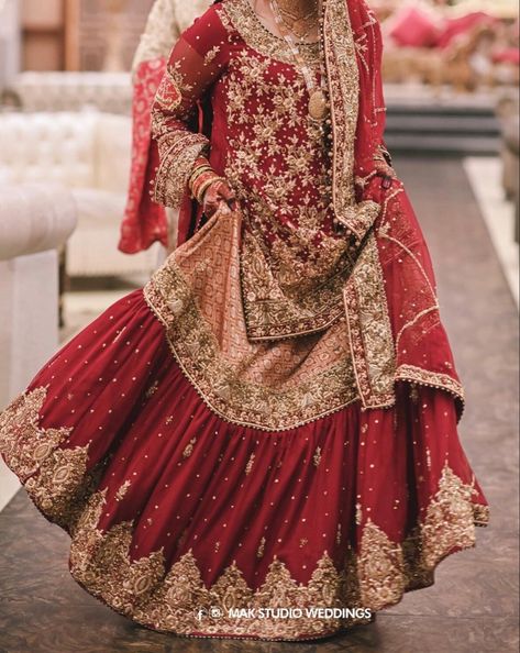 Red Sharara With Dabka Work For Wedding, Bridal Sharara Pakistani Red, Bridal Garara Design Nikah Red, Red Bridal Gharara, Red Gharara, Bridal Gharara, Red Bridal Dress, Latest Bridal Dresses, Bridal Lehenga Red