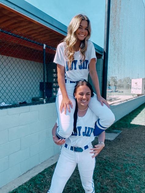 Softball Pictures Poses, Softball Photography, Softball Workouts, Softball Photos, Softball Funny, Softball Tournaments, Softball Uniforms, Softball Drills, Softball Season