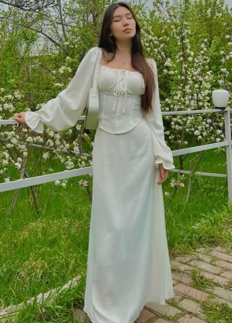 Dress With Corset On Top, Dresses With Corsets, Ethereal Outfit, Flowy Dress Casual, Muslimah Fashion Casual, Best Winter Outfits, Elegant Outfit Classy, Fasion Outfits, Stylish Work Outfits