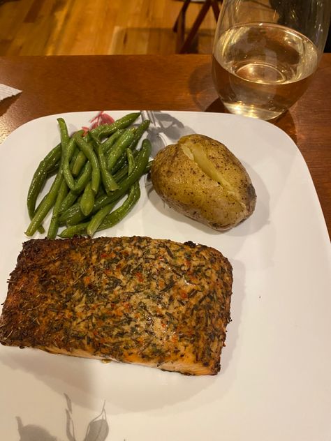 Herb encrusted, baked salmon, with steamed green beans, baked potato. Served with a child Savignon blanc. Baked Fish And Potatoes Recipes, Sheet Pan Salmon Potatoes Green Beans, Chicken Potato Green Bean Bake, Baked Chicken Green Beans And Potatoes, Fish With Potatoes Oven Baked, Steamed Green Beans, Salmon Dinner, Baked Fish, Baked Salmon