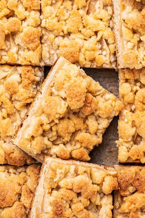 A fall classic, this German apple sheet cake is made with a sweet yeast-based dough base and topped with plenty of tart apples. Apple Sheet Cake Recipe, Apple Sheet Cake, German Apple Cake, Apple Crumble Pie, Peanut Butter Banana Muffins, German Desserts, Pie Crumble, Tart Baking, Sweet Dough