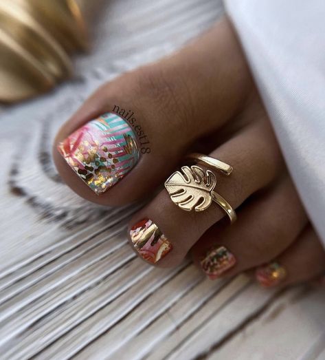 Heaven Nails, Nail Glam, Pedicure Designs Toenails, Pedicure Nail Designs, Pedicure Ideas, Gel Toe Nails, Casually Chic, Pretty Toe Nails, Pedicure Designs