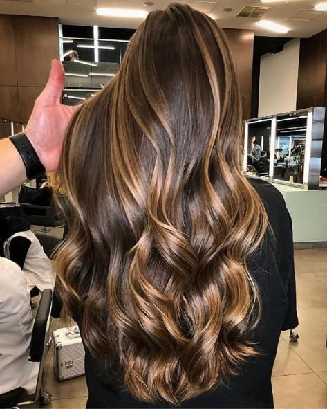 Gold Brown Hair, Brown Hair Pictures, Caramel Hair Highlights, Beautiful Brown Hair, Brown And Blonde, Brown Ombre Hair, Gorgeous Hair Color, Brown Hair With Blonde Highlights, Caramel Highlights