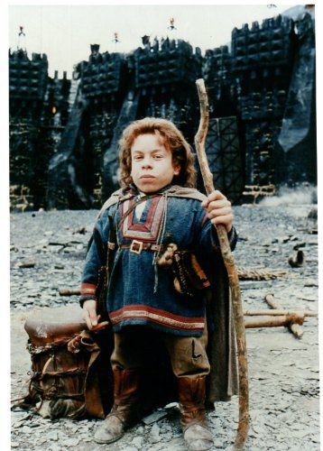 Willow Movie, Warwick Davis, 1980s Films, School For Good And Evil, Val Kilmer, Adventure Movies, Fantasy Films, Fantasy Movies, Character Actor