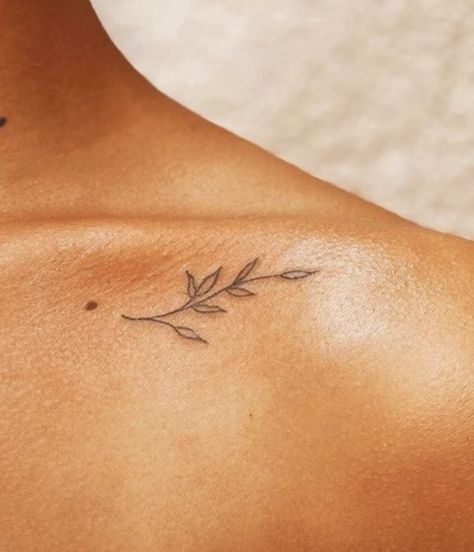 Olive Branch Small Tattoo, Tiny Olive Branch Tattoo, Fine Line Tattoo Drawing, Fine Line Tattoo Ideas Simple, Branch Tattoos For Women, Minimalist Leaf Tattoo, Small Olive Branch Tattoo, Fine Line Olive Branch Tattoo, Olive Tattoo