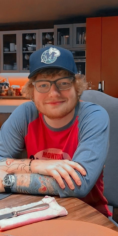 Ed Sheeran Pranks Pictures, Teddy Photos, Boyfriend Pranks, Cute Ginger, Boyfriend Pranks Pictures, Hello Honey, Kind Person, Celebrity Look, Ed Sheeran