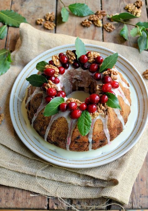 Spiced Cranberry & Walnut Bundt Cake - Lavender and Lovage Walnut Bundt Cake, Cranberry Bundt Cake, Low Fat Cake, Christmas Bundt Cake, Citrus Cake, Walnut Cake, Xmas Food, Bundt Cake, Holiday Baking