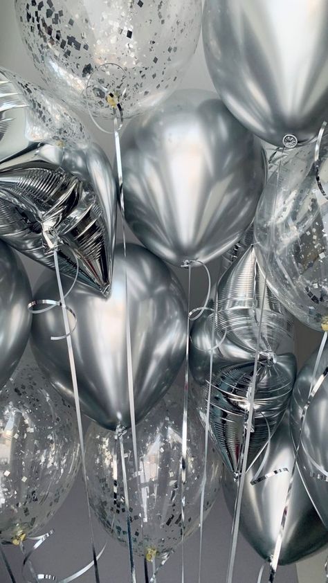 Silver 19 Balloons, Silver Christmas Aesthetic, Silver Party Aesthetic, Silver Balloons Decoration, Silver Birthday Balloons, Metallic Party Decor, Balloons Aesthetic, Birthday Balloons Pictures, Silver Balloons