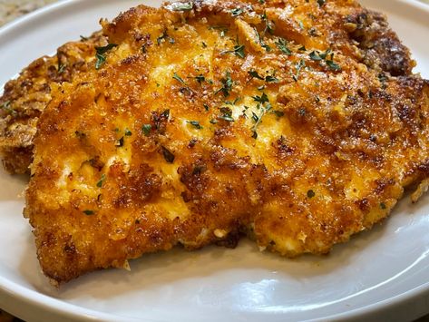 Parmesan and Pork Rind Crusted Chicken Cutlets Keto Chicken Cutlets, Keto Pork Rinds, Pork Cutlet Recipes, Pork Rind Recipes, Ketone Recipes, Fried Chicken Cutlets, Pork Rind, Keto Fried Chicken, Low Carb Pork