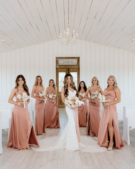 Gabby and her beautiful bridal party 🫶🏼🐚🌸 Photo/Video: @h_nphotos Caterer: @patrioticpigweddings DJ: @dualthreatentertainment Florist: @goldengirlfloralco Marquee Letters: @lonestarglowco 360 Photobooth: @lonestar360photobooth Content Creator: @thesocialbri Bartending: @americasfinestbartending Hair/Makeup: @sheisartbeauty Rentals: @simplychicrentals Wedding bands: @haltoms Bridesmaids dresses: @azazieofficial Wedding dress: @ruedeseinebridal Groom/Groomsmen suits: @menswearhouse ... Blush Colored Bridesmaid Dresses, Bridal Party Photoshoot, Pink Bridal Party, Bride And Bridesmaid Pictures, Cute Bridesmaid Dresses, Blush Wedding Colors, Bridesmaid Poses, Bridesmaid Pictures, Planning Board