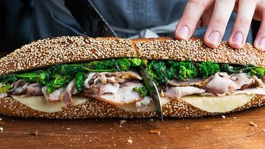 Philly Sandwich, Pork Sandwich Recipes, Roast Pork Sandwich, Best Sandwiches, Pizza Kitchen, Broccoli Rabe, Roast Pork, Deli Food, Pork Sandwich