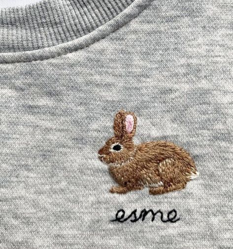 Cute Critters, Denim Bag Patterns, Rabbit Crafts, Hand Stitches, Clothes Embroidery Diy, Bunny Embroidery, Embroidery Sampler, Bird Embroidery, Bunny Art