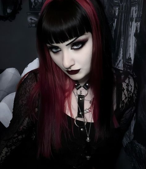 Red Hair Black Bangs, Straight Hair Reference, Red Goth Hair, Vampire Bangs Short Hair, Red Bangs Black Hair, Vampire Haircut, Black Goth Hair, V Bangs Goth, Gothic Red Hair