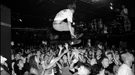 celebrating 40 years of punk rock ... Punk Concert, Midwest Emo, Mosh Pit, Punk Pins, Concert Aesthetic, Punk Scene, Hardcore Punk, Rock Concert, Punk Bands