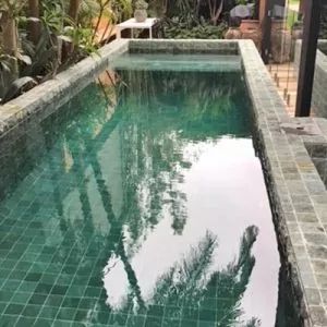 Modern Moroccan House, Green Swimming Pool, Costa Rica Beach House, Poolside Design, House Indoor Plants, Green Shower Tile, Pool Tile Ideas, Home Swimming Pool, Moroccan House