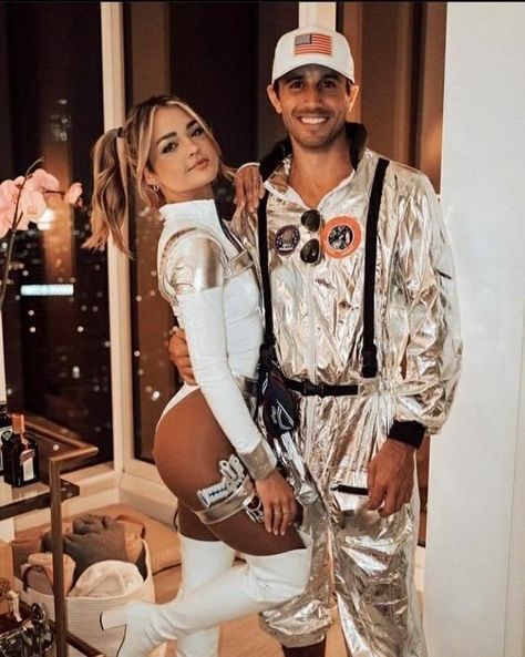 Rave Halloween Costumes, Easy Diy Halloween Costumes, Unique Couple Halloween Costumes, Hot Halloween Outfits, Couples Halloween Outfits, Holloween Costume, Cute Couple Halloween Costumes, Diy Halloween Costumes Easy, Trendy Halloween Costumes