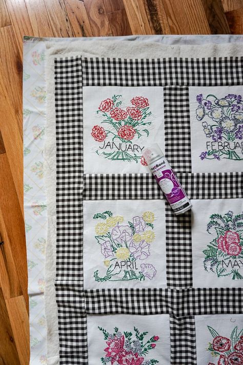 Vintage Quilt Blocks, Embroidered Quilt Blocks, Flowers For Each Month, Diy Blocks, Embroidered Quilts, Old Quilts, Linen Quilt, Vintage Quilt, Panel Quilts