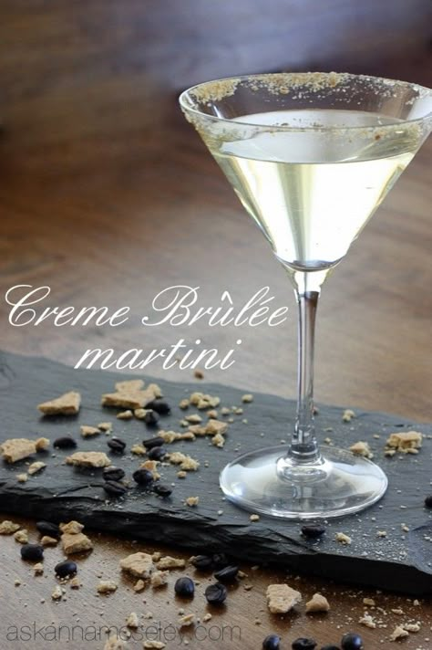 Creme Brulee Desserts, Martini Recipe, Winter Cocktails, Martini Recipes, Alcohol Drink Recipes, Drinks Alcohol Recipes, Daiquiri, Alcohol Recipes, Holiday Drinks