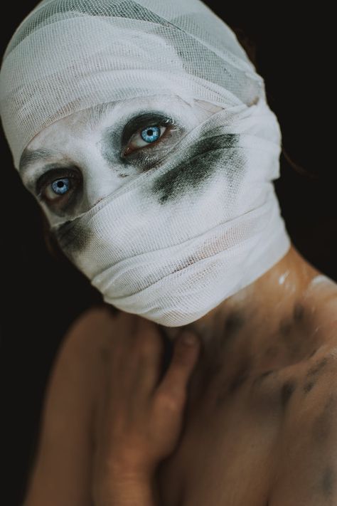 Person Covered With Bandage · Free Stock Photo Scar Wax, Makeup Spatula, Doctor Images, Friendship Images, Nikon D5200, Cool Halloween Makeup, Festival Image, Mask Makeup, How To Shade