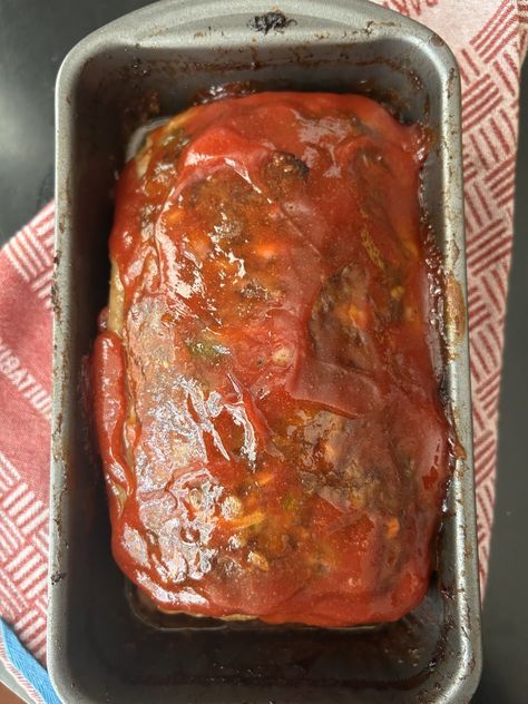 Miranda Lambert Meatloaf Recipe, Award Winning Meatloaf Recipes, Miranda Lambert Meatloaf, Marry Me Meatloaf, Award Winning Meatloaf, Venison Meatloaf, Meatloaf Muffins Recipe, Entertainment Recipes, Meatloaf Glaze