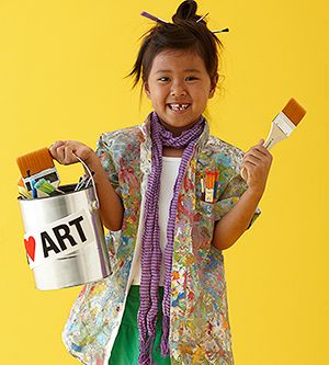 Artist Set your artistic creativity free by splattering and streaking paint across a plain button-down shirt to make a colorful paint smock for your favorite budding artist. Accessorize the outfit with leggings, tights, and a scarf, then tuck a variety of paintbrushes into pockets. Transform an empty paint can from the hardware store into a candy bucket with a computer-printed "I love art" sign attached to the side. Kid Halloween Costumes, Disney Family Costumes, Boys Halloween Costumes Diy, Mom Costumes, Kid Halloween, Star Costume, Doll Halloween Costume, Homemade Halloween Costumes, Handmade Costumes