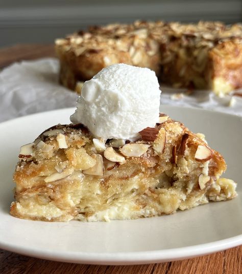 Almond Croissant Bread Pudding — Well Made by Kiley Almond Croissant Bread Pudding, Almond Croissant Cake, Croissant Bread Pudding Recipe, Almond Bread Pudding, Almond Pudding, Pecan Bread Pudding, Bread Pudding Dessert, Croissant Bread Pudding, Flaky Croissants