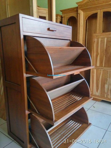 Mudroom Shoe Storage, Shoe Rack Cabinet Design, Shoe Storage Design, Shoe Cabinet Design, Wooden Shoe Cabinet, Mudroom Flooring, Shoe Rack Furniture, Diy Shoe Storage, Closet Shoe Storage