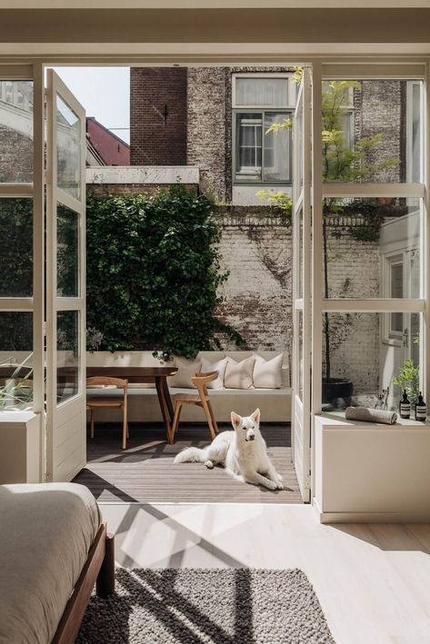 Arched Interior Doors, Amsterdam Apartment, Amsterdam Photos, Amsterdam Houses, Amsterdam Canals, Canal House, The Used, Apartment Complexes, Types Of Houses