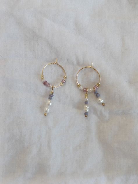 Small Bead Designs, Handmade Dainty Hoop Earrings, Dainty Handmade Hoop Jewelry, Handmade Small Hoop Earrings, Small Hoop Gold Beaded Jewelry, Cute Handmade Small Hoop Earrings, Diy Bead Earrings, Hoop Earrings With Beads, Hoop Beaded Earrings