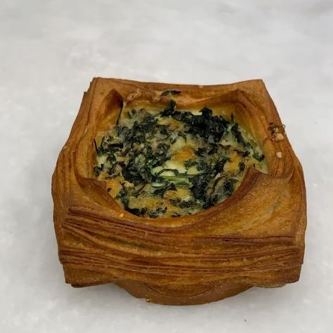 Antonio Bachour on Instagram: “Bachour’s Quiche “Croissant” so delicious .... spinach ricotta , asparagus and ham and cheese ..... love the combination between the…” Ricotta Asparagus, Cheese Asparagus, Antonio Bachour, Spinach Quiche, Spinach Ricotta, Brunch Menu, Ham And Cheese, Arugula, Next Week