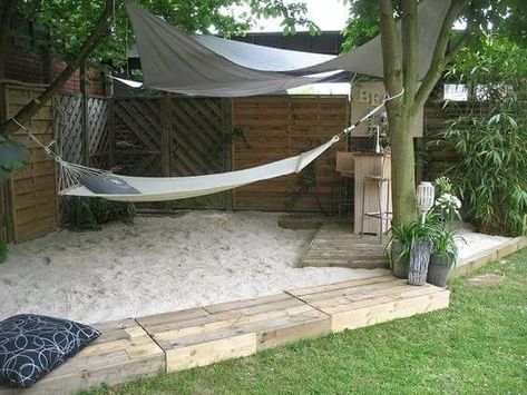 30 Fantastic Beach Style Outdoor Living Design Ideas Beach Theme Garden, Garden Sail, Outdoor Fence Decor, Living Design Ideas, Backyard Plan, Come Back Soon, Backyard Beach, Outdoor Living Rooms, Outdoor Living Design