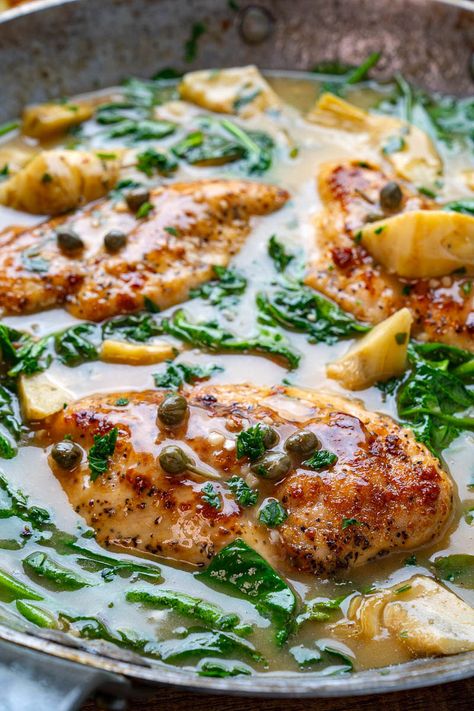 Spinach and Artichoke Chicken Piccata Artichoke Chicken Piccata, Chicken Piccata With Artichokes, Chicken Artichoke Recipes, Spinach And Artichoke Chicken, Lemon Artichoke Chicken, Chicken Artichoke, Spinach Artichoke Chicken, Chicken Lemon, Closet Cooking