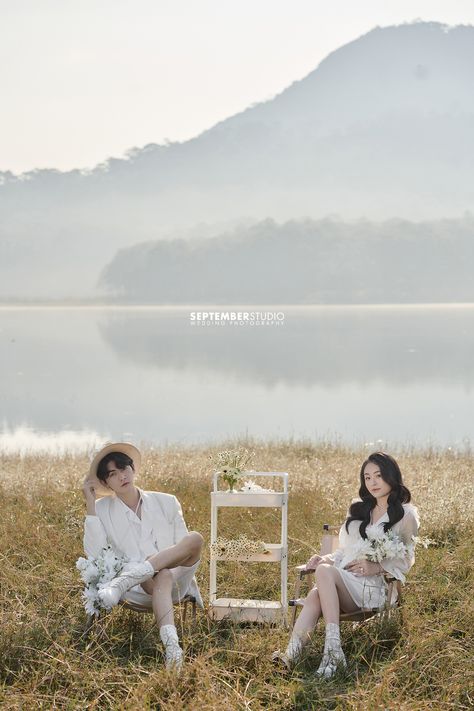 Korean Beach, Wedding Korean, Bali Prewedding, Korean Wedding Photography, Pre Wedding Photoshoot Outdoor, Couple Pose, Korean Wedding, Bali Wedding, Dream Wedding Ideas Dresses