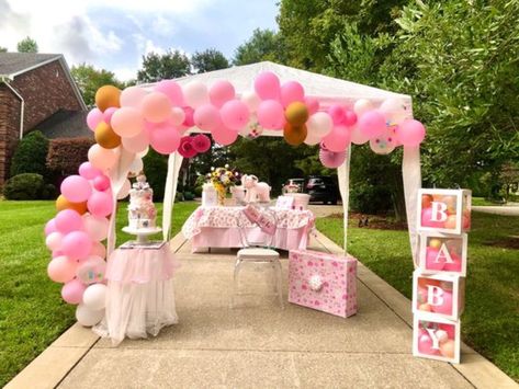 Simple Baby Girl Shower Ideas, Simple Baby Shower Ideas Girl, Baby Shower Decorations Outdoor, Drive By Baby Shower Ideas, Valentines Baby Shower Ideas, Outdoor Baby Shower Ideas, Baby Shower Girl Diy, Boy Baby Shower Centerpieces, Valentines Baby