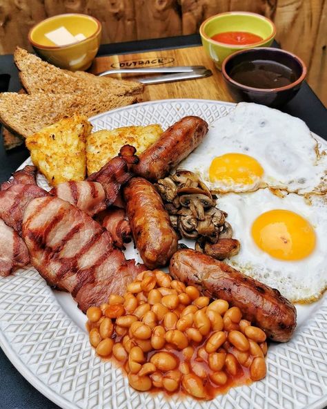 Hearty Breakfasts, Healthy High Protein Breakfast, Breakfast Date, Breakfast Inspiration, Breakfast Platter, Full English Breakfast, Good Morning Breakfast, Big Breakfast, Sunday Breakfast