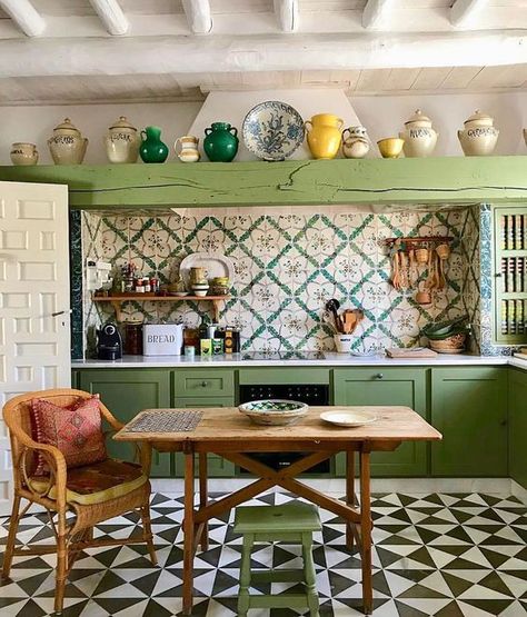 Devol Kitchens, Water House, Green Cabinets, Antique Interior, Cottage Design, World Of Interiors, Green Kitchen, Kitchen Inspo, Kitchen Tiles