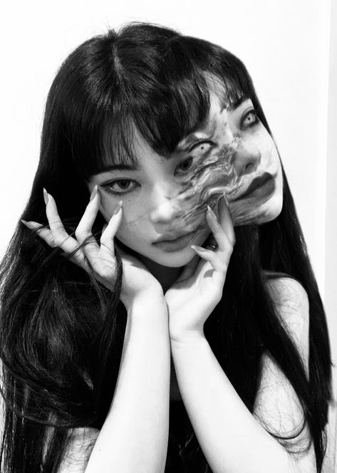 Model Drawing Reference Face, Mualani Wallpaper Pc, Impaled Reference, 1950s Fashion Aesthetic, People Art Reference Photos, Grunge Photography Dark, Hands On Face, Reference Photos For Artists, Face Drawing Reference