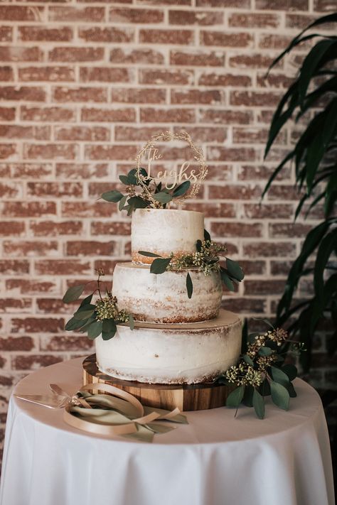 Lemon Raspberry Wedding Cake, Naked Cake Wedding Rustic, Eucalyptus Wedding Cake, Wedding Cake Eucalyptus, Eucalyptus Cake, Wedding Naked Cake, Naked Cake Wedding, Raspberry Lemon Cake, Blueberry Wedding