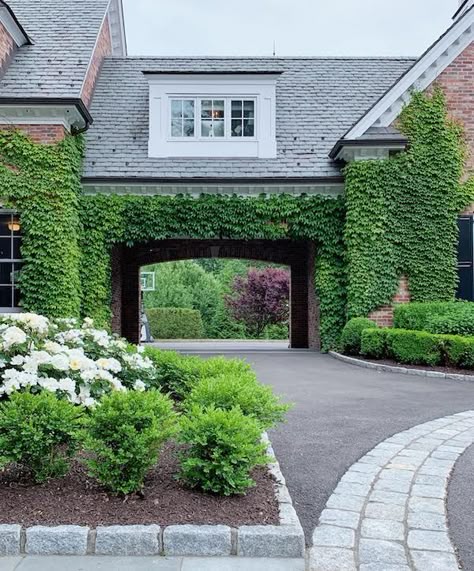 Port Cochere, Boston Ivy, Ivy Wall, Forest Cottage, Old Mansions, Porte Cochere, Red Brick House, Dream House Exterior, Outdoor Lanterns