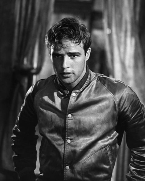 Marlo Brando, Marlon Brando James Dean, A Streetcar Named Desire, Old Hollywood Movies, Hollywood Men, Marlon Brando, Christian Grey, Hollywood Actor, Most Beautiful Man