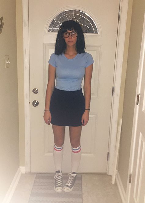 Bobs Burgers Tina Costume, Burger Costume Diy, Tina Halloween Costume, Tina Belcher Halloween, Tina And Louise Costume, Tina Belcher Cosplay, Bob's Burger Halloween Costume, Black Bob Costume Ideas, Louis Belcher Costume