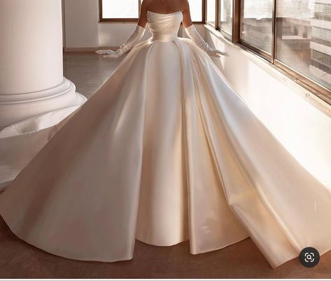 Satin Ball Gown Wedding Dress, Queen Wedding Dress, Wedding Ball Gown, Pearl Wedding Dress, Dreamy Wedding Dress, Pretty Wedding Dresses, Fancy Wedding Dresses, Dream Wedding Ideas Dresses, Princess Wedding Dress