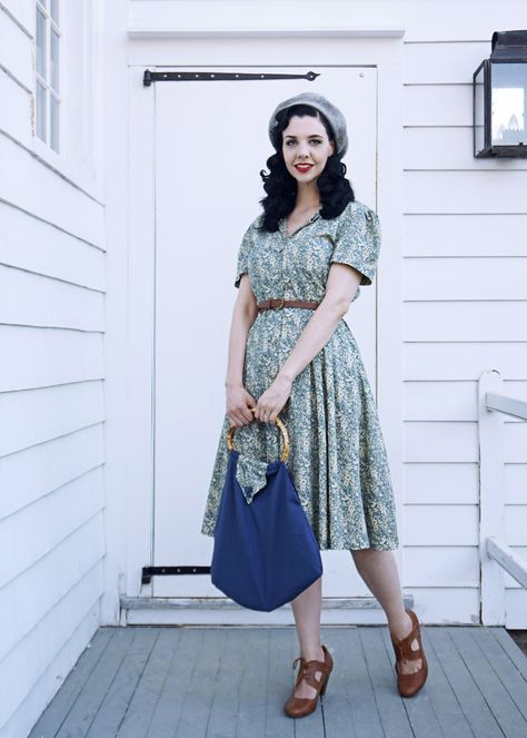 1940s Summer Dress, 19402 Dress, 1940’s Winter Dress, 1940s Floral Tea Dress, Ivy Look, 1940s Shirtwaist Dress, Brown Loafers, Fashion 1940s, Vintage Fairies