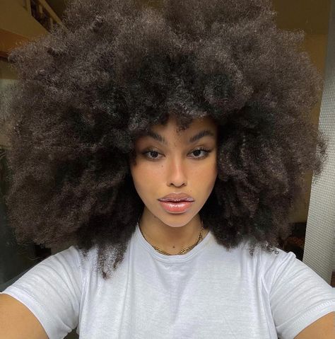 Hair Styles Women, Hair Motivation, Big Afro, Beautiful Black Hair, Big Curly Hair, Pelo Afro, Beautiful Natural Hair, 4c Natural Hair, Natural Hair Beauty