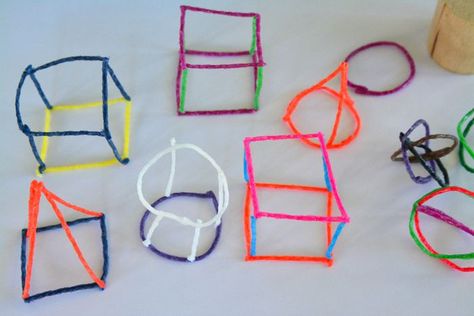 Making geometric shapes with Wikki Stix Homeschool Stem, Geometry Activities, Literature Activities, Kindergarten Art Projects, Morning Activities, Sensory Crafts, Montessori Math, Physical Education Games, Kids Art Supplies